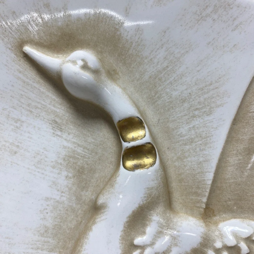VTG Haeger Embossed Duck Goose White Plate Gold Tone Accent Decorative‎ Wall Art